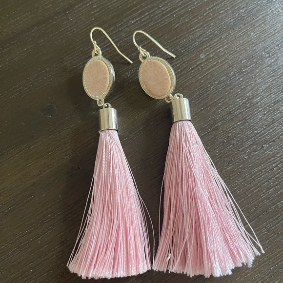 🩷✨ Pink tinsel earrings ✨🩷 - Picture 2 of 4